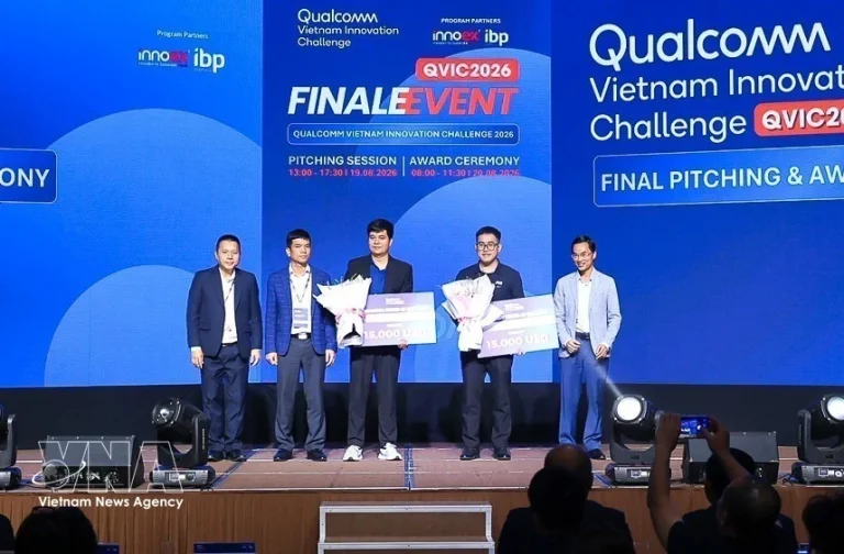 Qualcomm trao 255.000 USD tại QVIC 2026 cho 5 startup AI Việt Nam với các giải pháp Edge AI, AIoT và robotics.