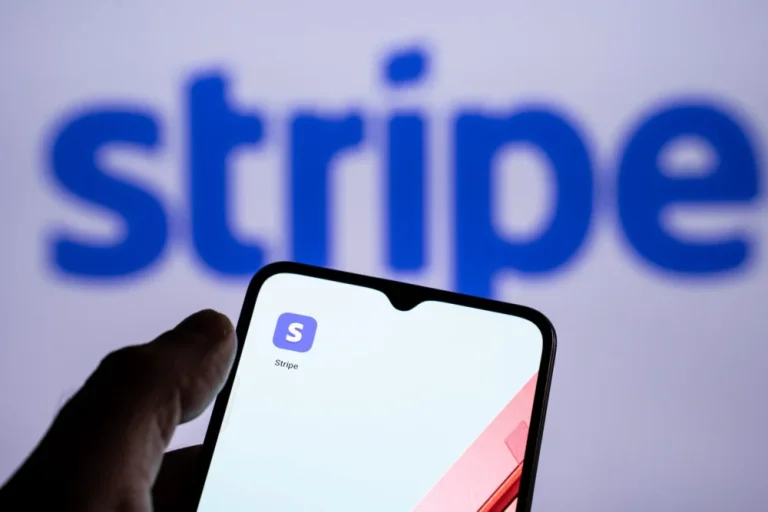 Stripe mua OpenRouter hơn 7 tỷ USD, mở rộng từ thanh toán sang hạ tầng routing và billing cho AI Agent.